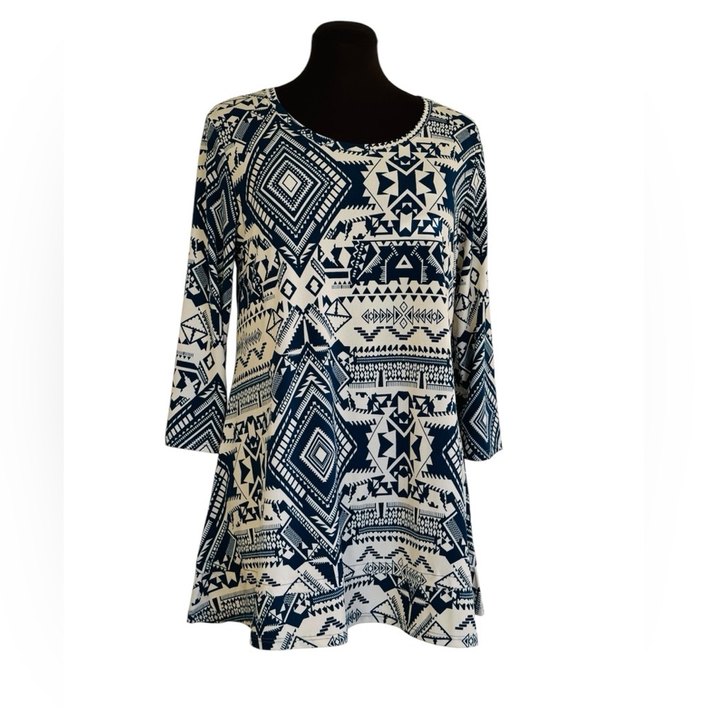 Jostar Slinky Travel Knit Tunic Top Aline hem